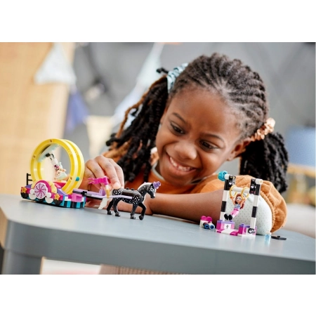 Klocki LEGO Friends 41686 Magiczna akrobatyka 6+